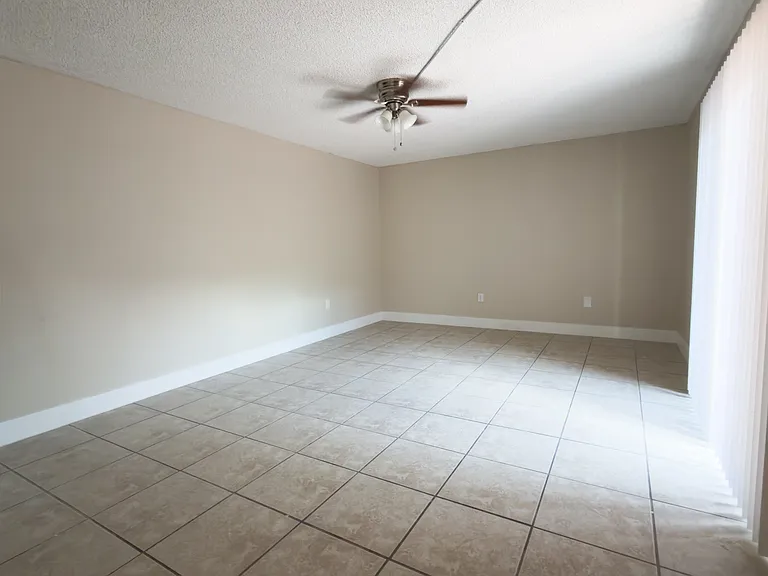 5222 Cedarbend Dr #4 — Photo 5