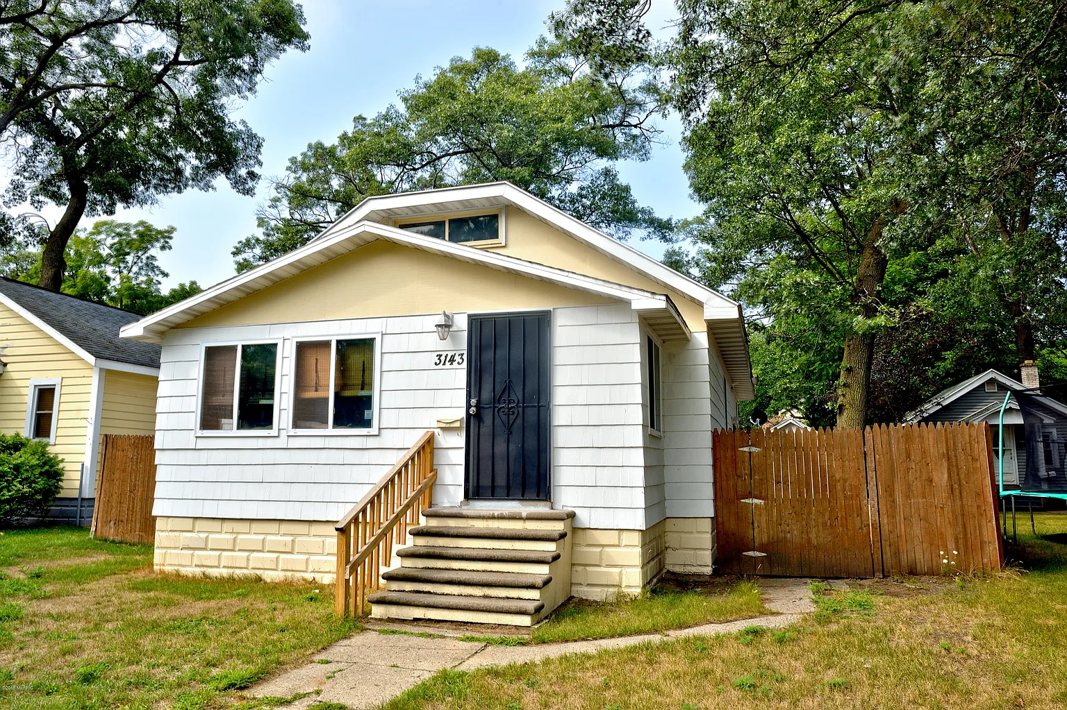3143 Merriam St photo 1
