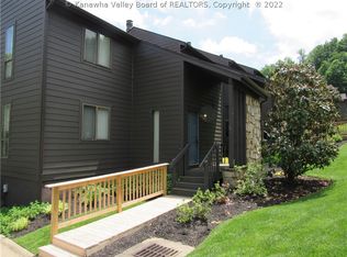 16 Birch Tree Ln, Charleston, WV 25314