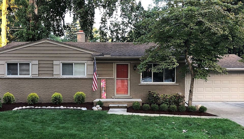 1st image of 15551 Loveland St