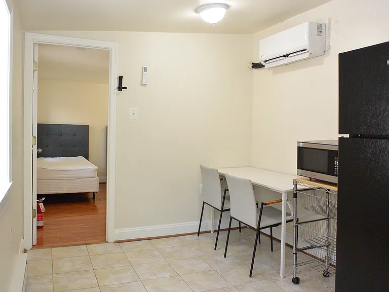 924 Light St #A — Photo 1