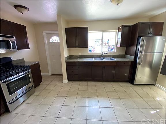 4th image of 7646 Milwood Ave