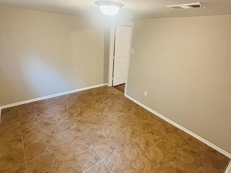 2687 Overton Crossing St — Photo 4