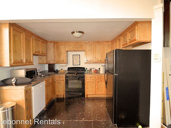 5th image of 1302 Nance St #13