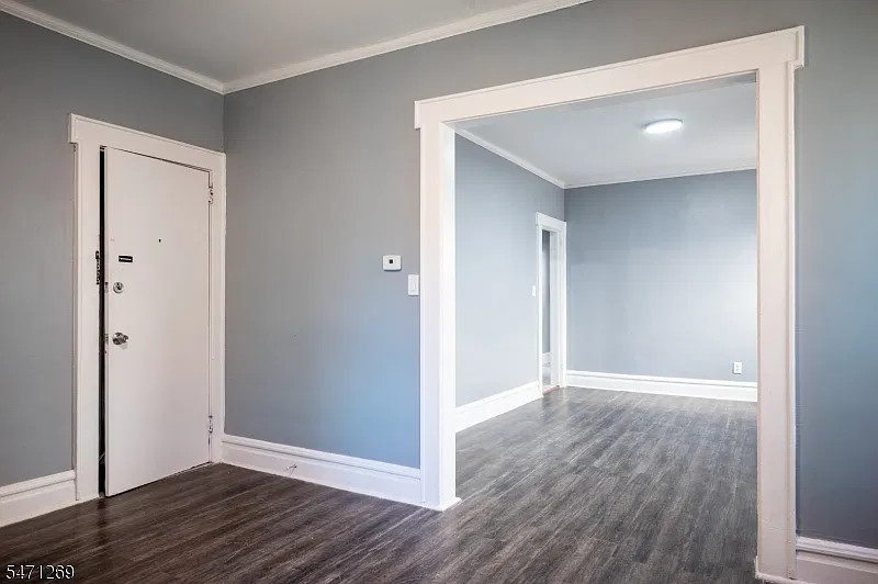 3 bed, 1.0 bath, $2,700 — Photo 2