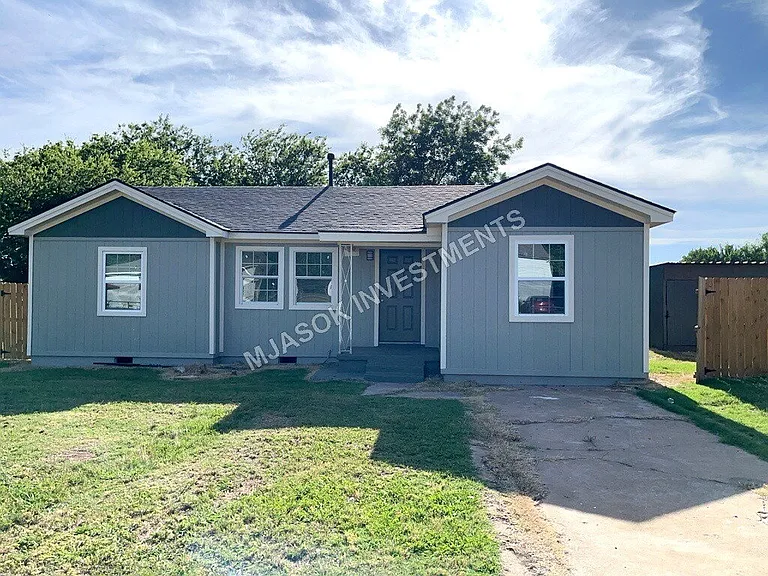 2308 NW 20th St — Photo 8