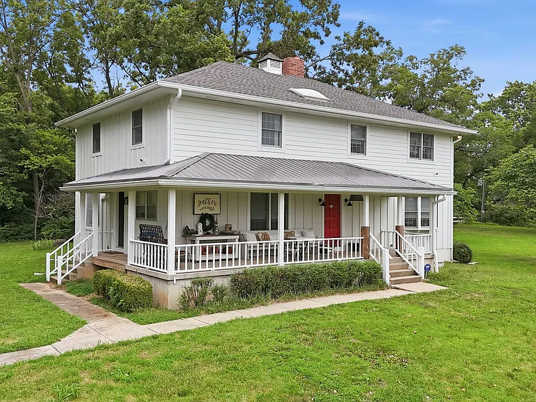 10200 Grandview Rd — Photo 41