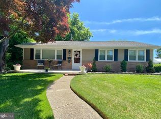 9 Sycamore Ave, Somerdale, NJ 08083