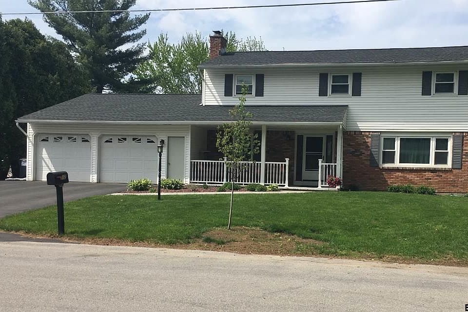 1st image of 12 Brookwood Dr