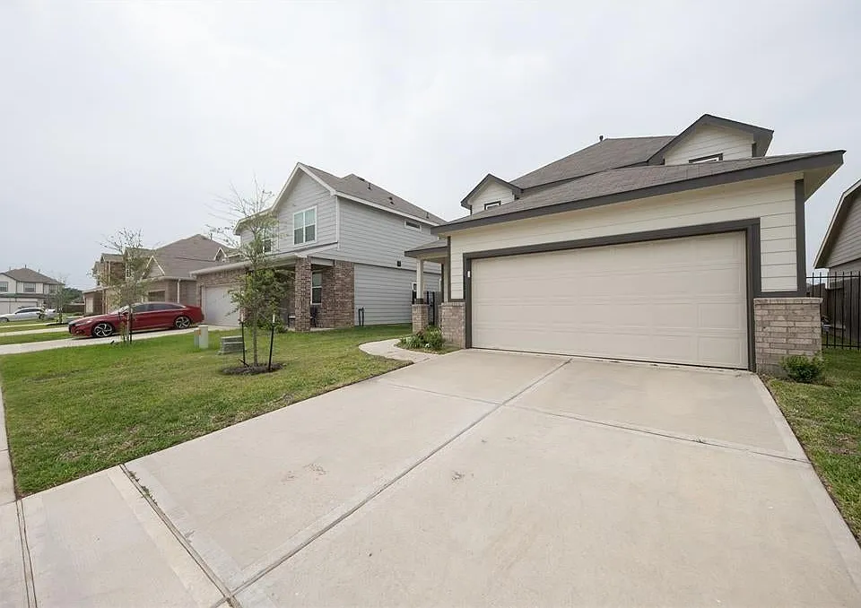 24918 Bastiani Canvas Ln