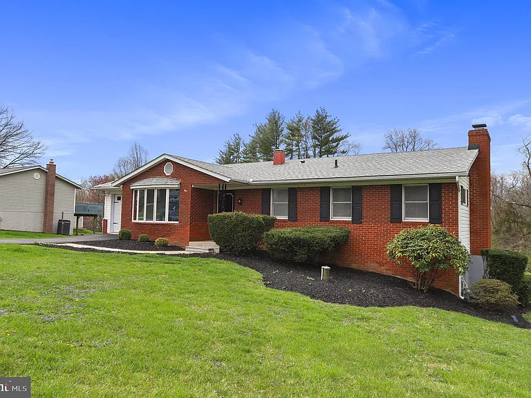 5 Orchard Pl — Photo 4