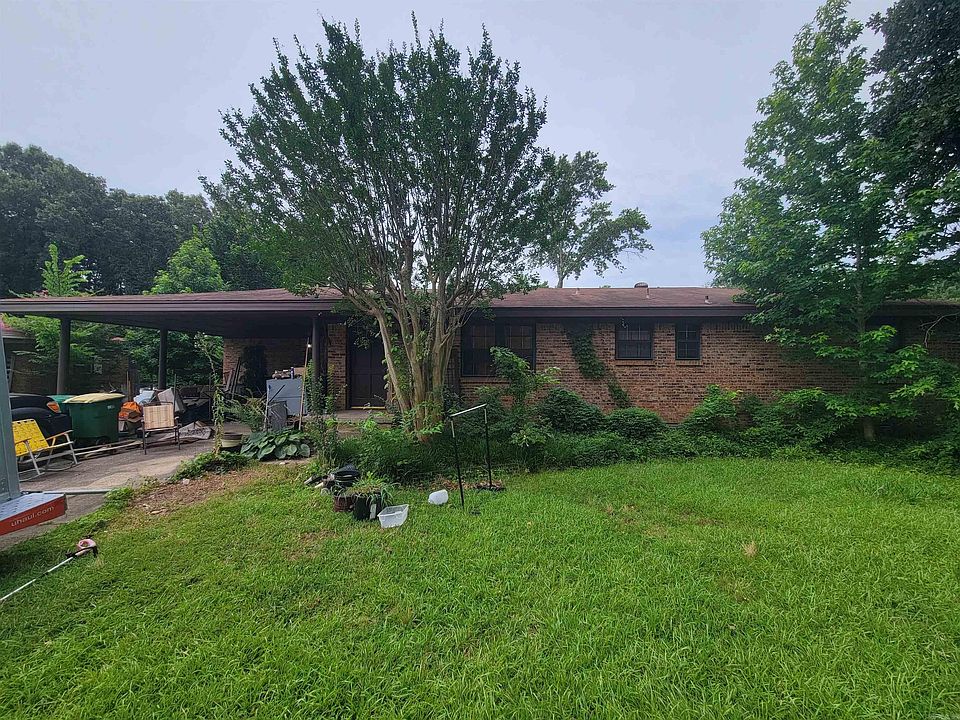 1st image of 19 Lee Oaks St