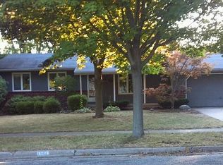 1451 Laurel Ave SE, Grand Rapids, MI 49506