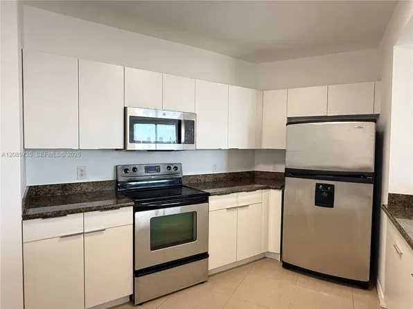 1 Glen Royal Pkwy APT 1401, Miami, FL 33125