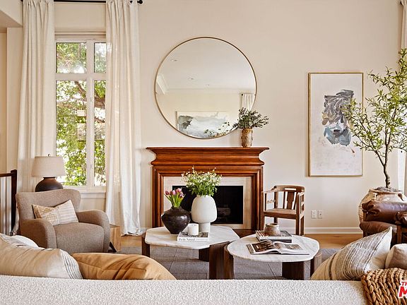 4th image of 5302 Pacific Ave