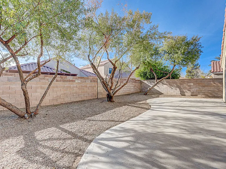 2723 Lovington Dr — Photo 33