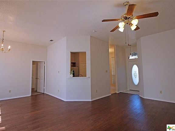 4th image of 606 Arapaho Dr