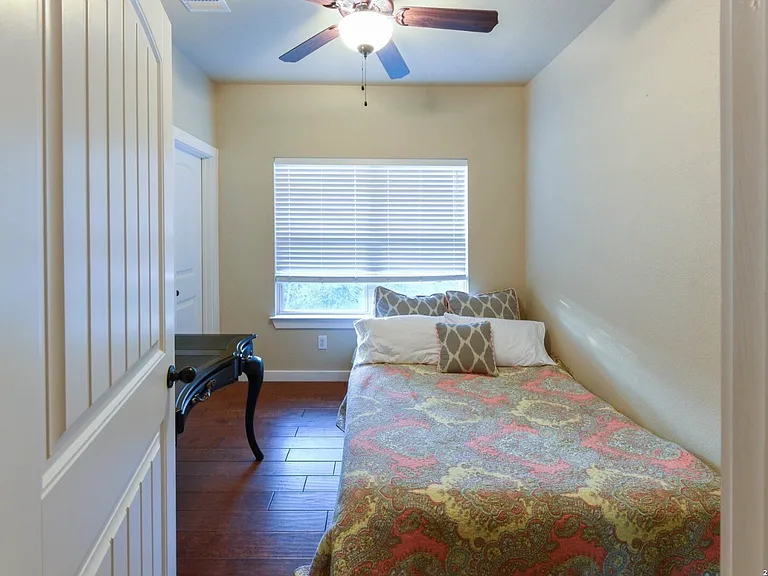 239 Bluffside Dr — Photo 15