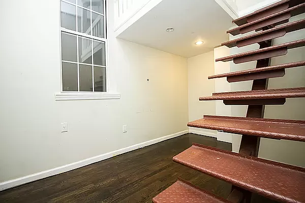 Rented by Friedman Mayer, LREB | media 12