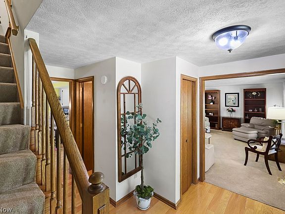 5th image of 2438 Lyndon Dr