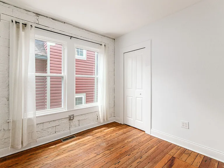 942 Linwood Ave — Photo 26