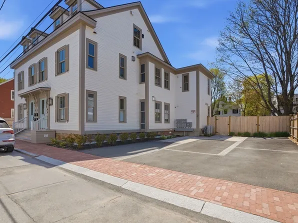 8 Milk St #B, Newburyport, MA 01950