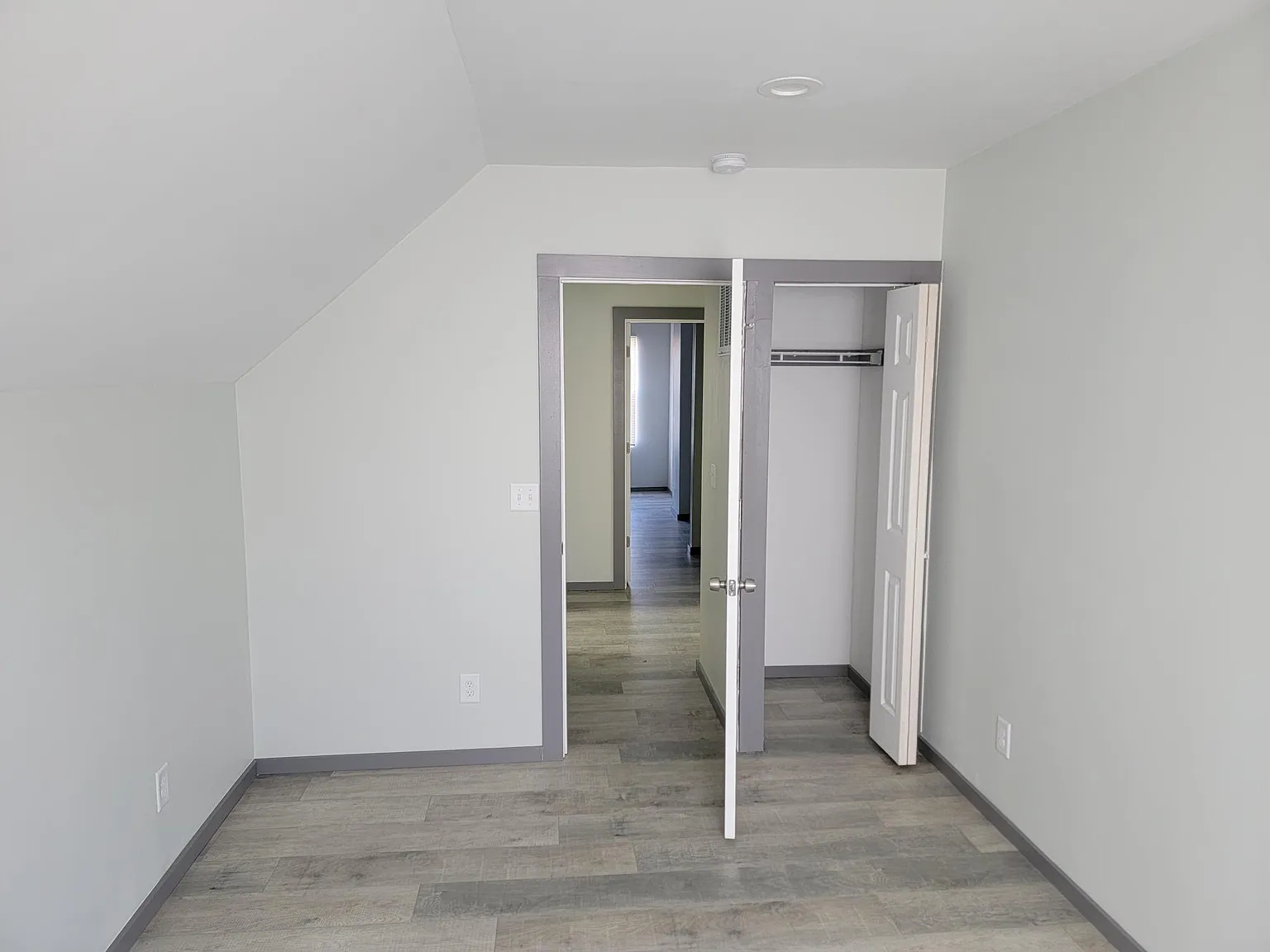 2 bed, 1.5 bath, 1350 sqft, $1,350 — Photo 4