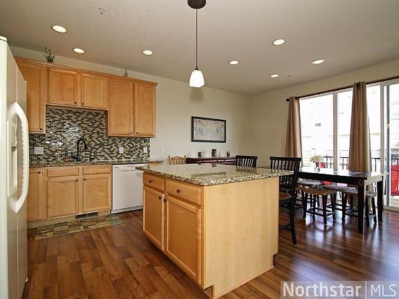 3rd image of 7501 Parkridge Ln