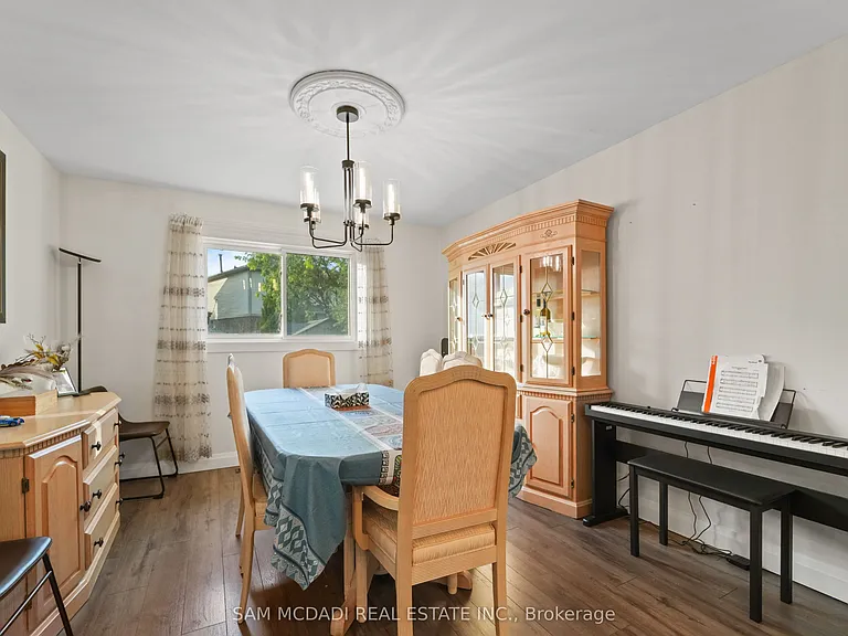 6251 Saltmarsh Ct — Photo 13