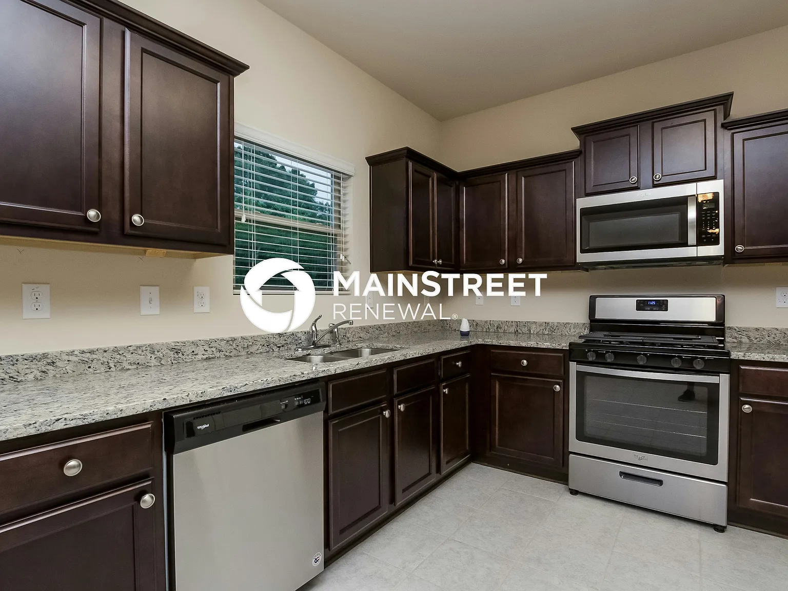 635 Independence Ave — Photo 4