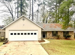 111 Sara Dr, Brandon, MS 39042