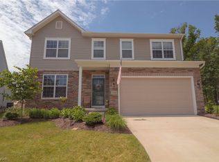 12084 Edgehill Oval, Strongsville, OH 44149