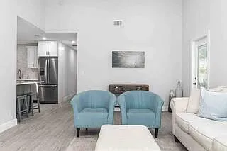 1147 Mulberry Pl — Photo 2