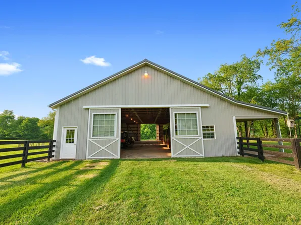 12071 Flint Ridge Rd SE, Newark, OH 43056