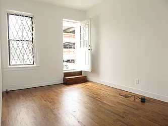 Rented by Rennit Inc.