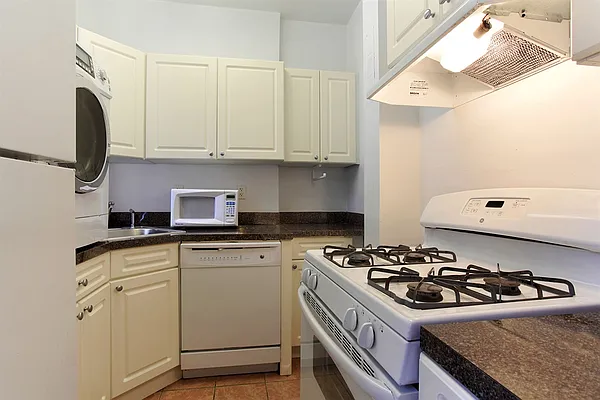 Rented by Corcoran | media 9