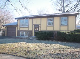 172 Plainview Dr, Bolingbrook, IL 60440