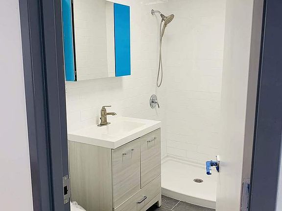 4th image of 1706 Lexington Ave APT 4