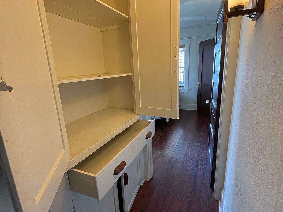 1st image of 729 Newport Ave