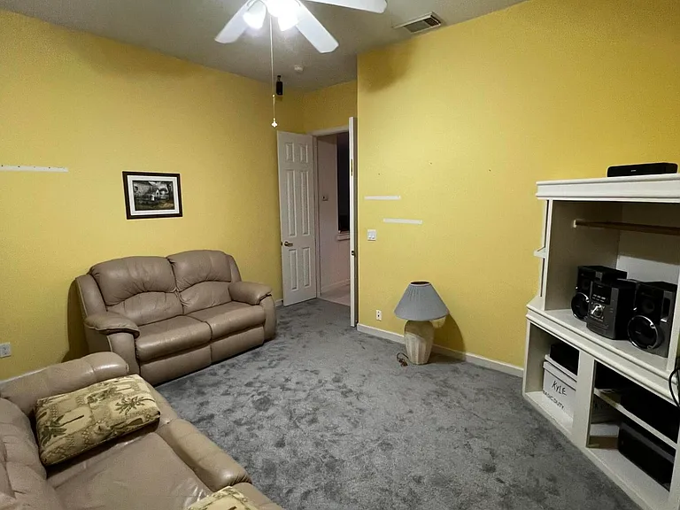742 SW Aruba Bay — Photo 5