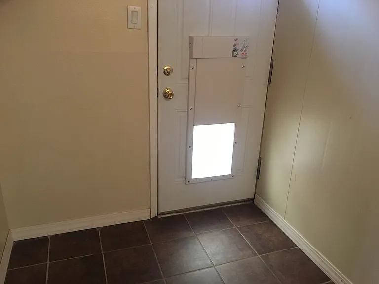 7405 Mayflower Rd NE — Photo 8