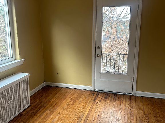 4th image of 3522 Glenway Ave APT 4