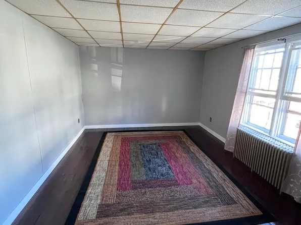 232 S 4th St #1, Shamokin, PA 17872