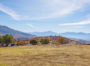 5637 Springview Ct, Medford, OR 97504