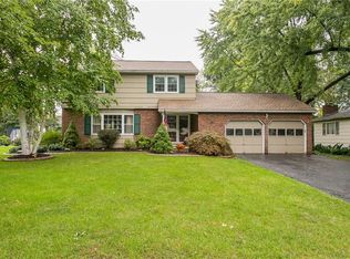 226 Berkshire Dr, Rochester, NY 14626