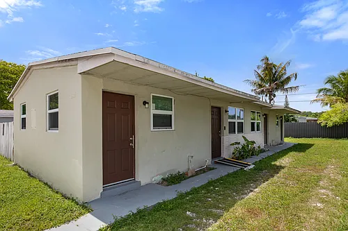 5521 SW 34th St #2 Photo 1