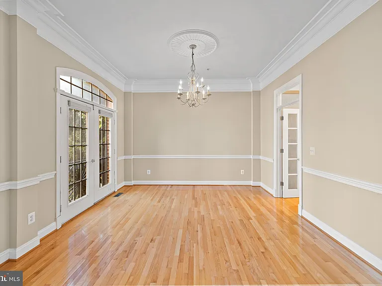 5237 Bessley Pl — Photo 49