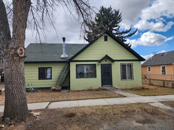 406 1st St W, Whitehall, MT 59759