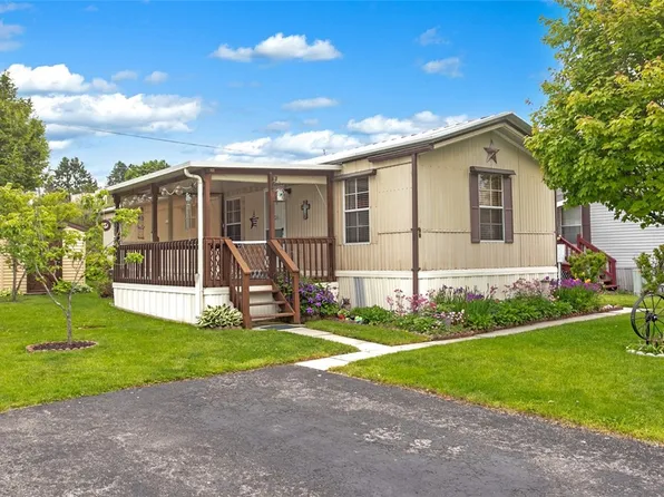 99 Reagan Rd, Mount Pleasant, PA 15666