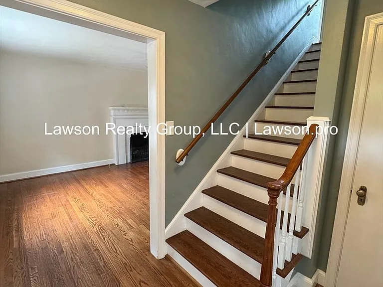 2425 Fairway Dr SW — Photo 4